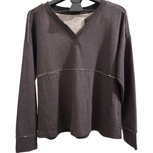 Wonderly raw seam jersey sweater size M